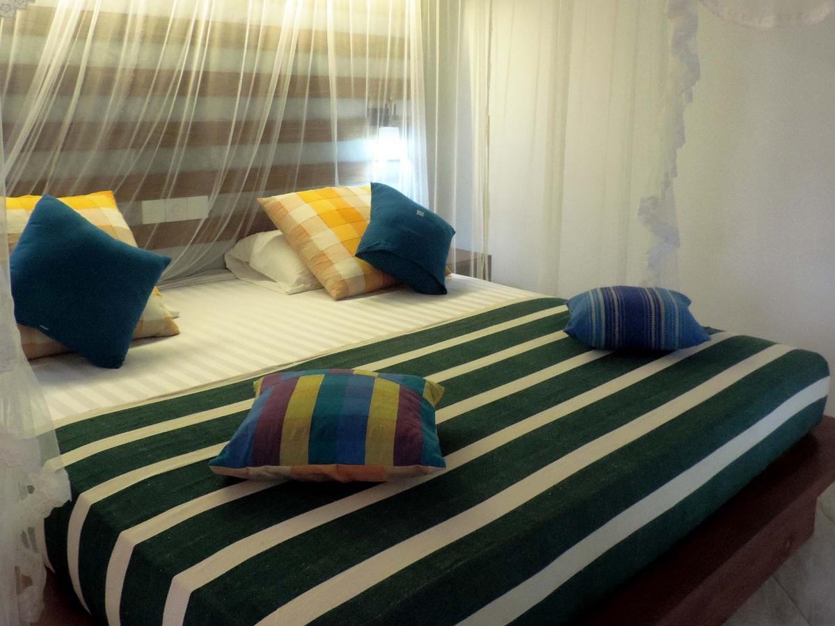 Primrose Guest House Unawatuna Exterior foto