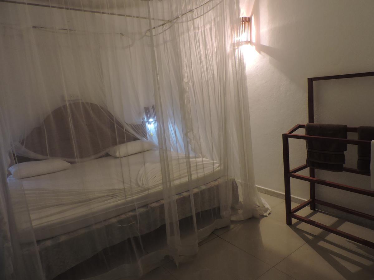 Primrose Guest House Unawatuna Exterior foto